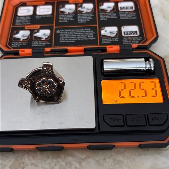 Vintage Christian Dior Floral Statement Ring | Signed | Size 5 - Picture 11 of 12